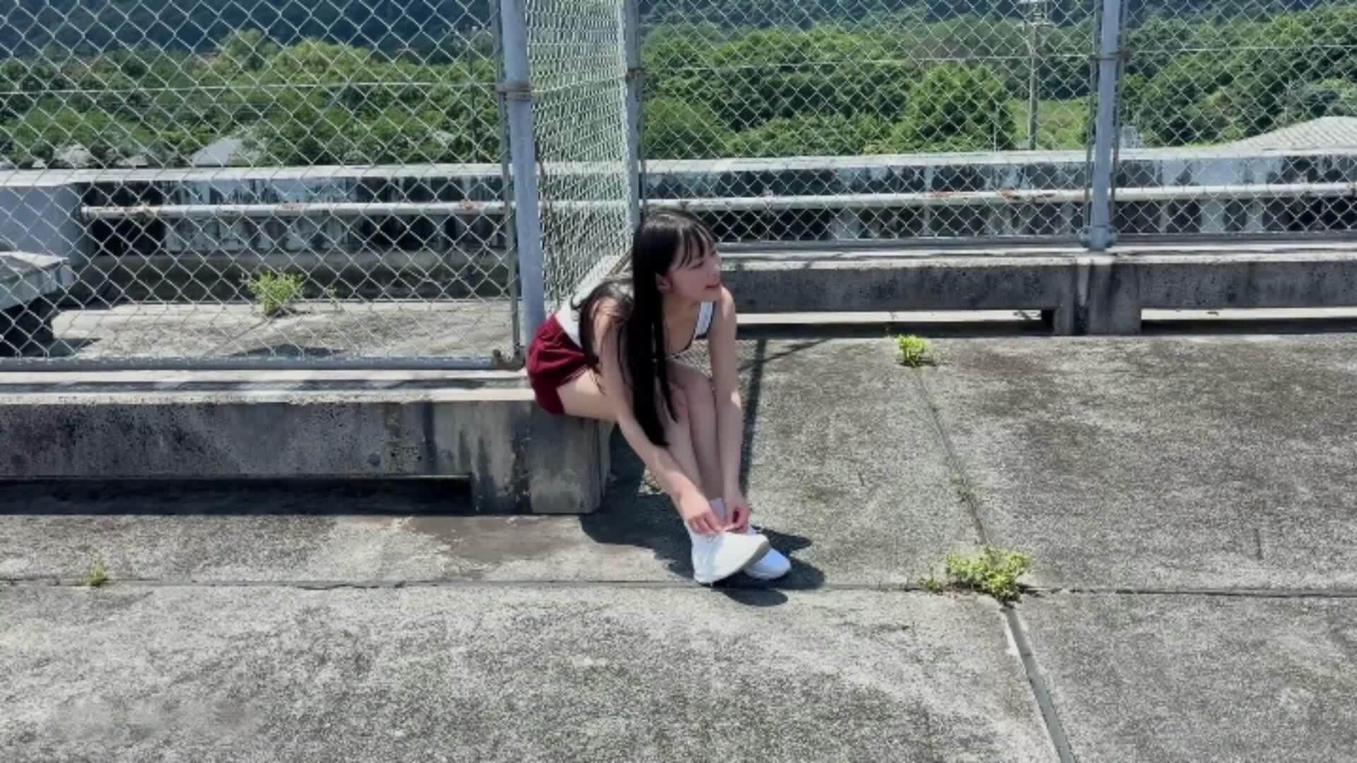 榎本彩乃 最新グラビア水着画像 8枚目
