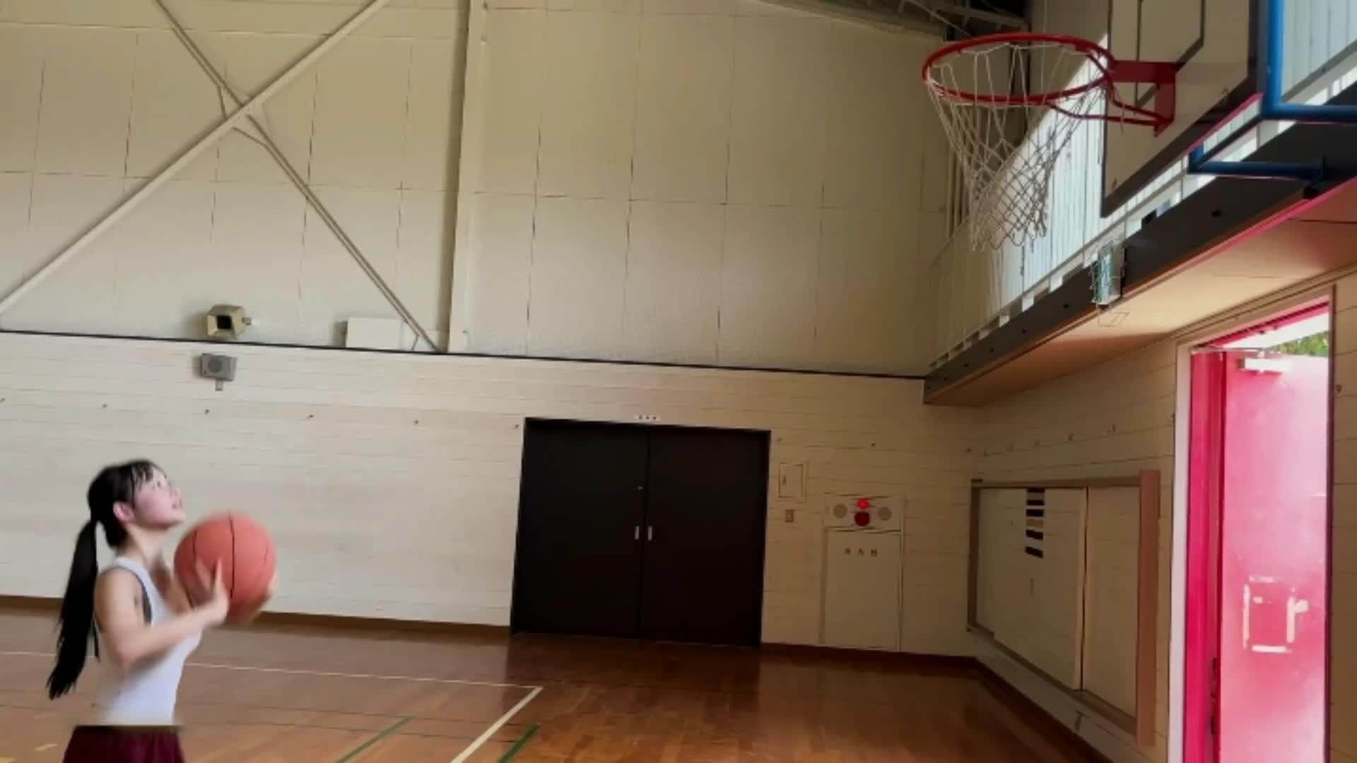 榎本彩乃 最新グラビア水着画像 10枚目