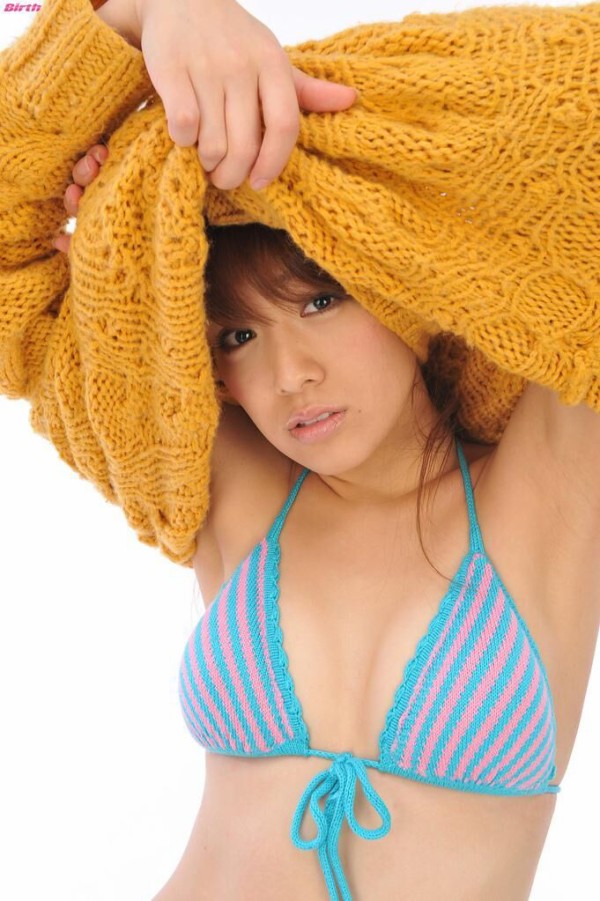 遠野千夏 ビキニ画像!若い頃のかわいさと抜群スタイルがたまらない! 24枚目