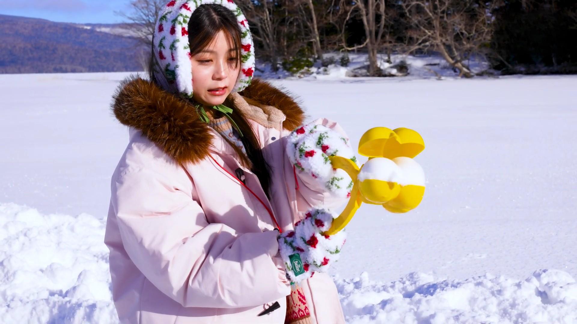 稲光亜依 雪景色水着がたまらない制コレGP 11枚目