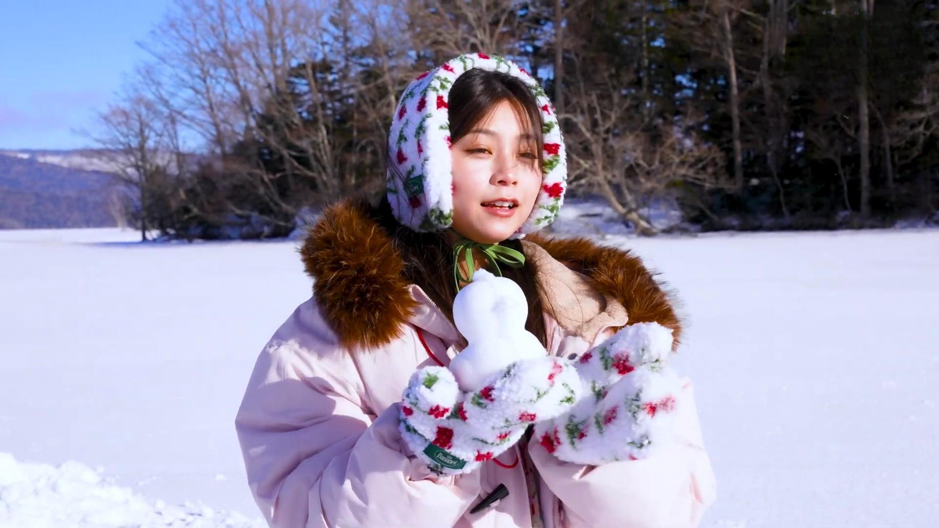 稲光亜依 雪景色水着がたまらない制コレGP 12枚目