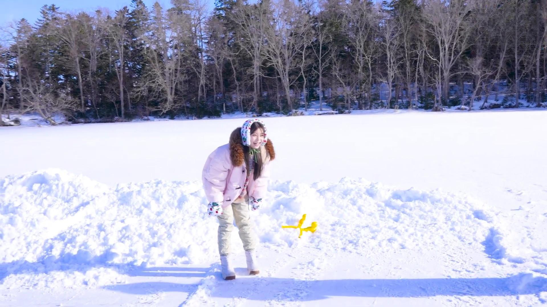 稲光亜依 雪景色水着がたまらない制コレGP 16枚目