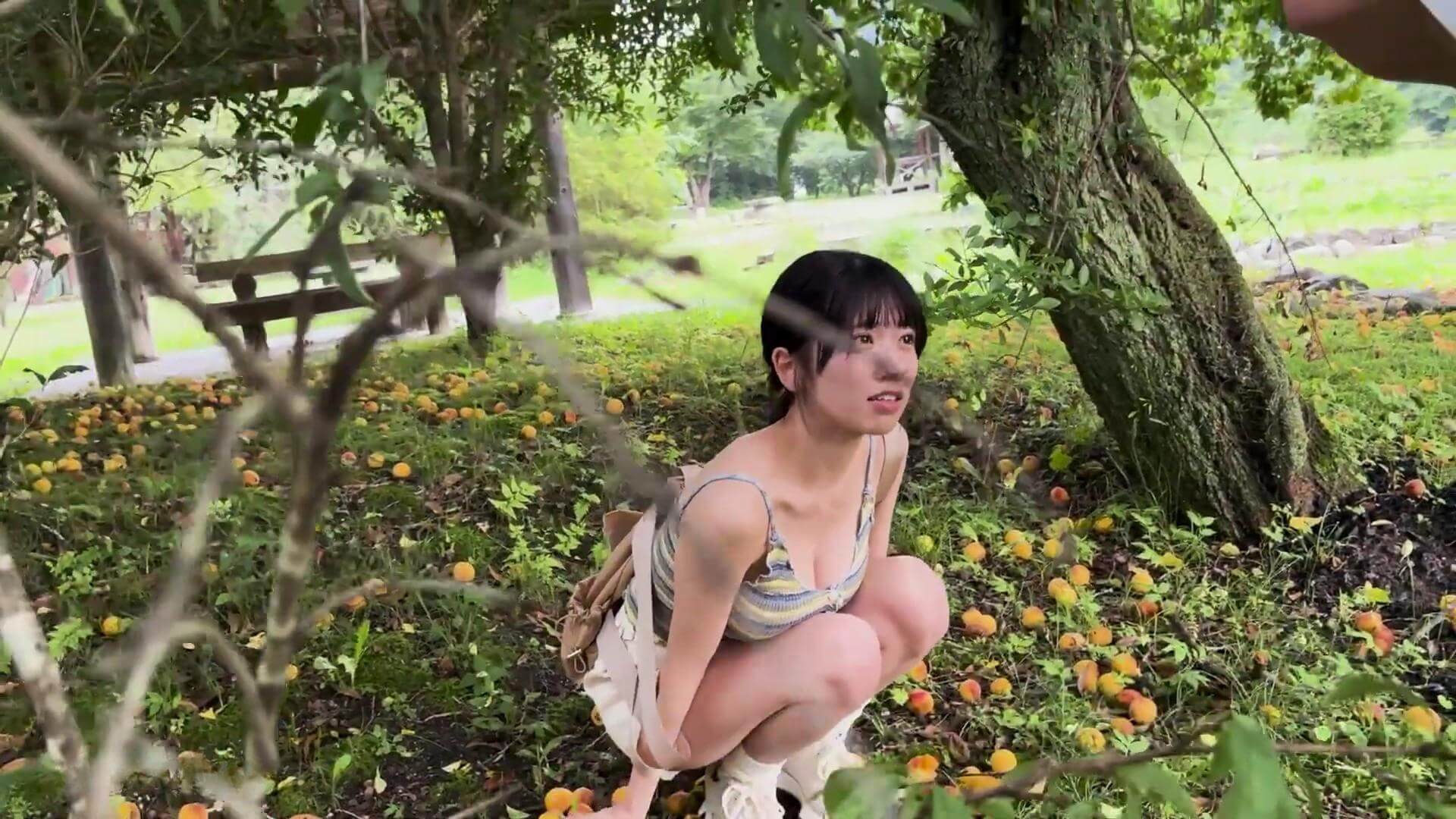 小柴あいり、圧巻の豊満ボディ解禁!週プレ再登場の極上水着グラビアを見逃すな 16枚目
