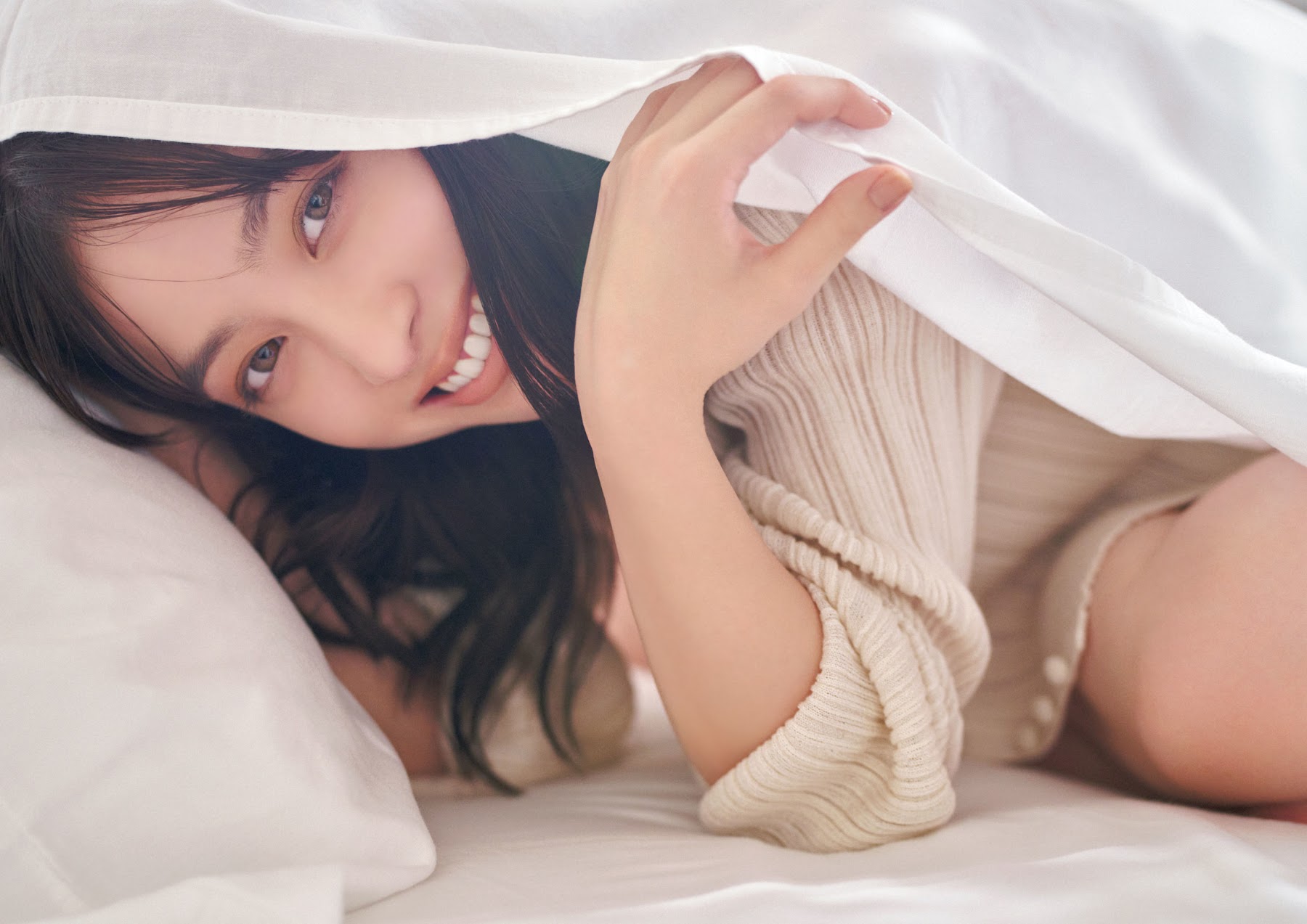 橋本環奈写真集 カレイドスコープ 9枚目