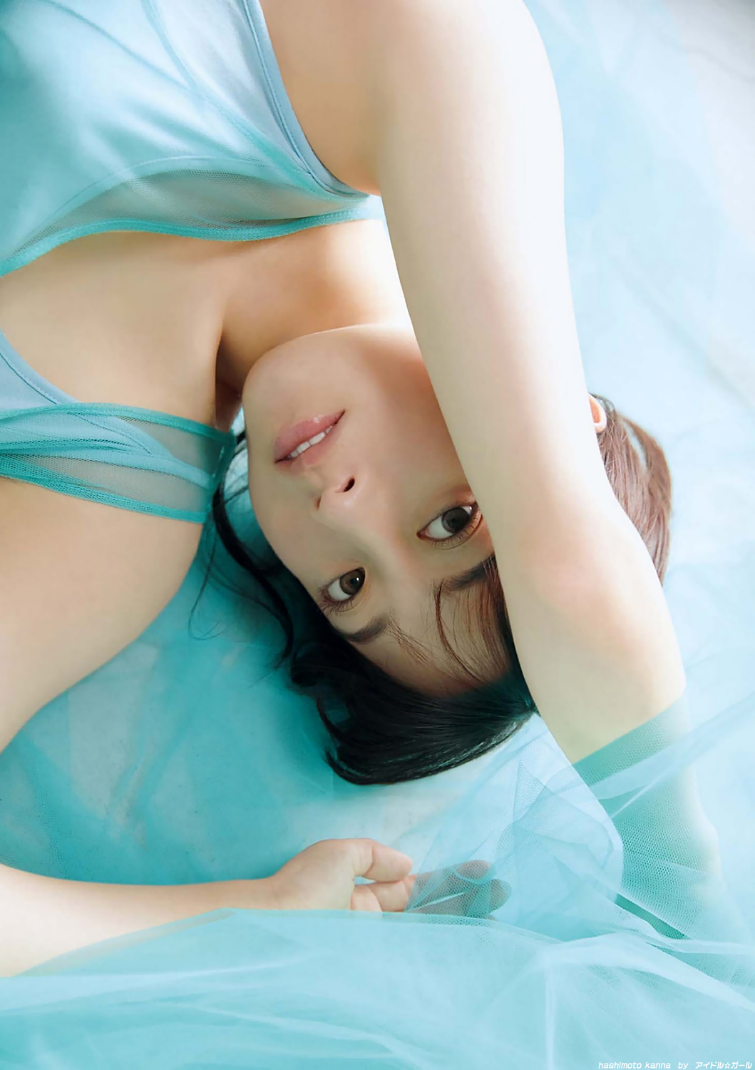G 橋本環奈 131-136e グラビア・水着画像 4枚目