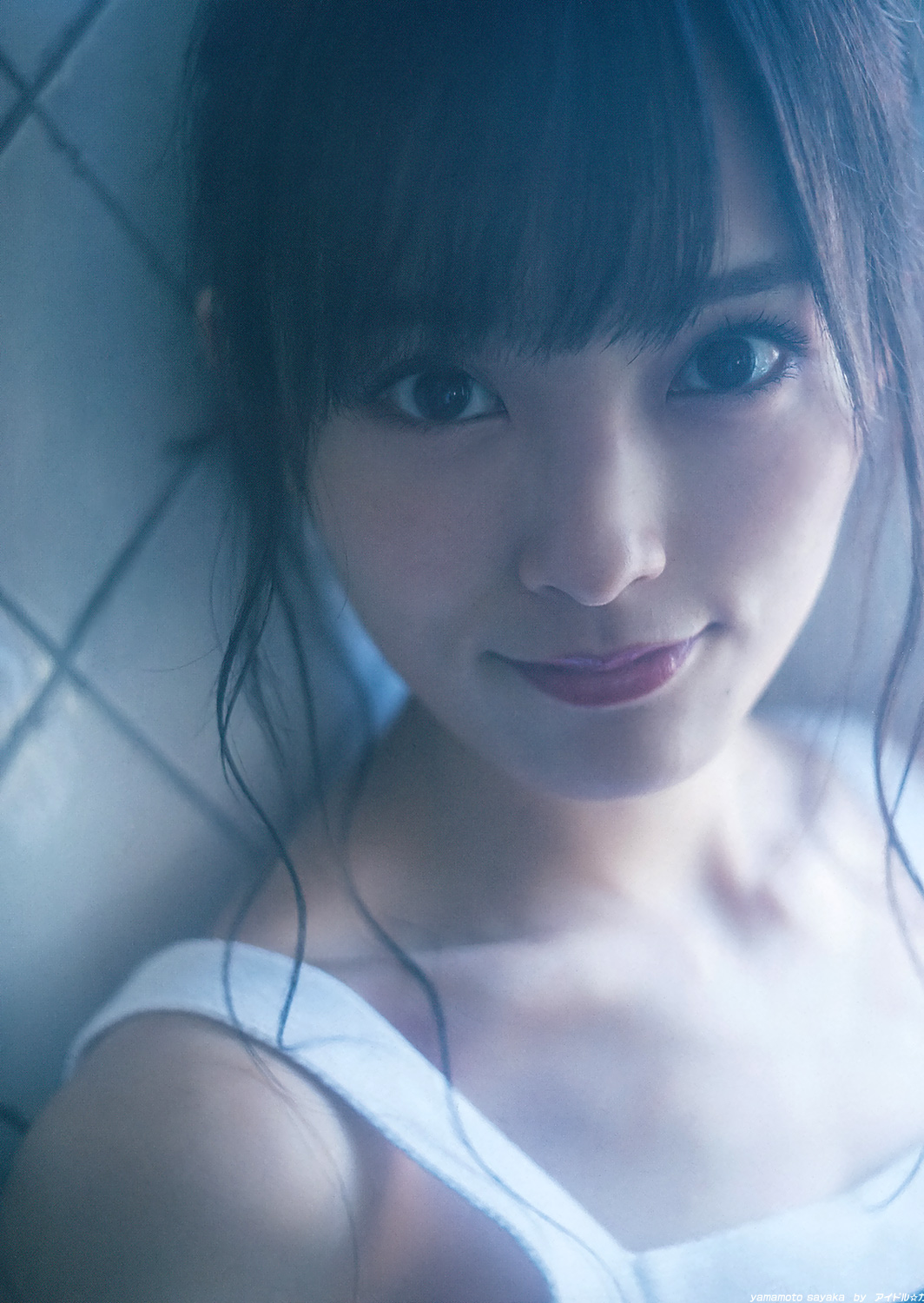G 山本彩 181-186e グラビア・水着画像 2枚目