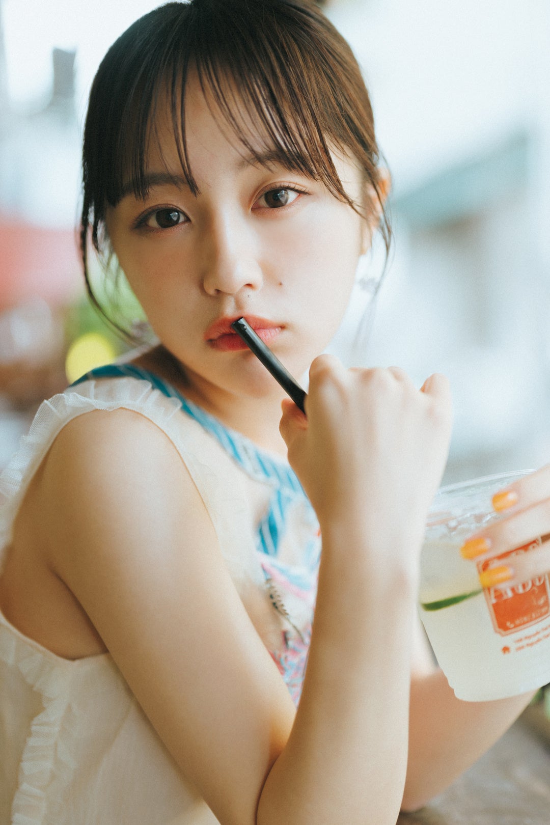 Flash 2024.06.18 No.1735 なえなの「此処ではない何処かへ」 3枚目