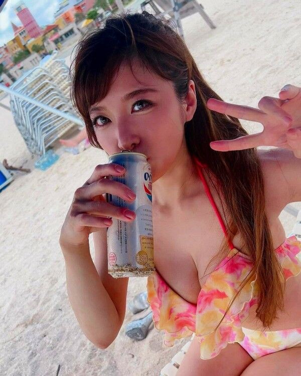 高木里代子 ビキニ画像!抜群スタイルがたまらない! 14枚目