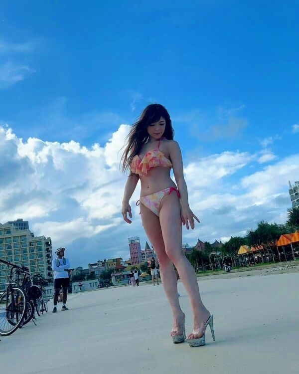 高木里代子 ビキニ画像!抜群スタイルがたまらない! 29枚目