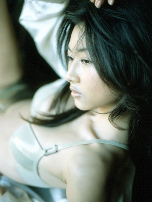 菊川怜 ビキニ画像!若い頃の美しさと抜群スタイルがたまらない! 19枚目