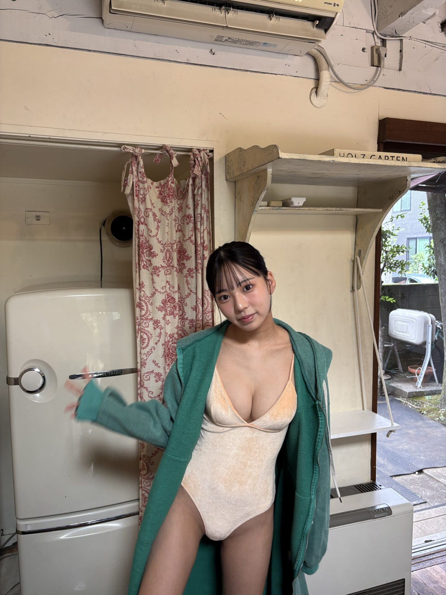 奥村桃夏 水着画像グラビア 超大型新人ぴちぴちピュアガール 9枚目