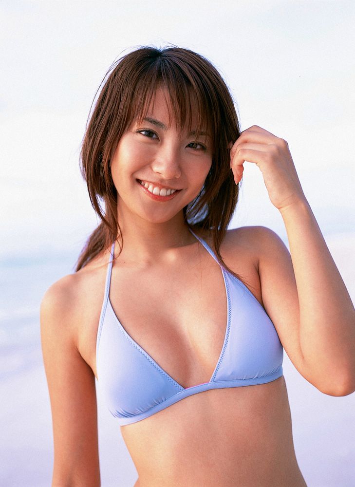 山本梓 ビキニ画像!若い頃のかわいさと抜群スタイルがたまらない! 1枚目