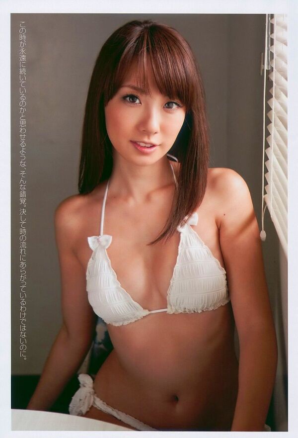 山本梓 ビキニ画像!若い頃のかわいさと抜群スタイルがたまらない! 10枚目