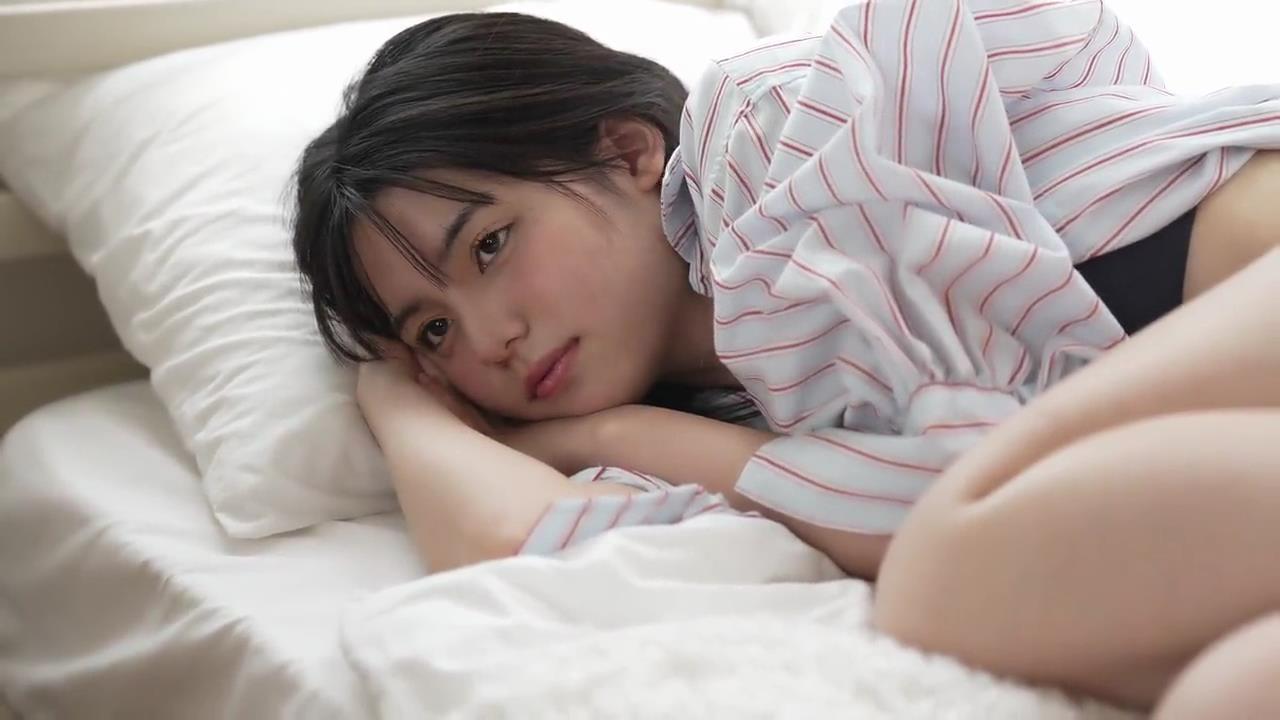 松島かのん ベットでゴロゴロ黒ビキニ ブラックビキニ 27枚目