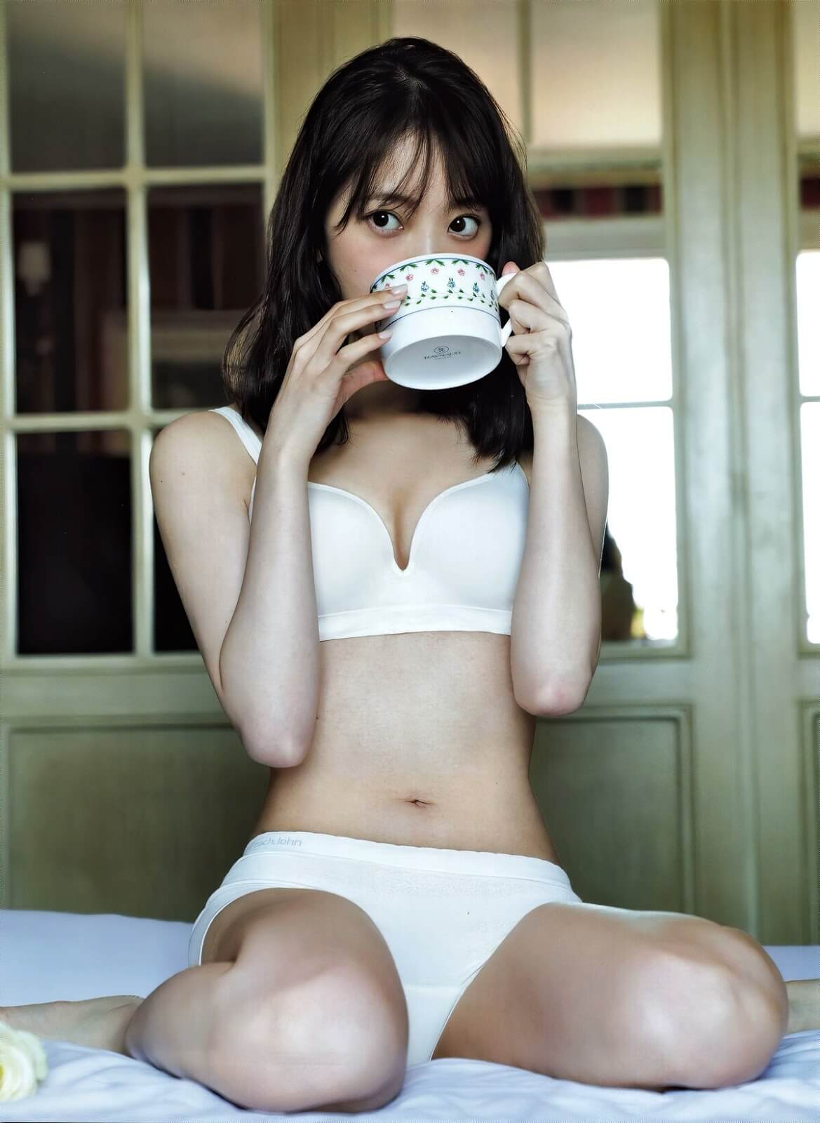 堀未央奈 水着グラビア画像 13枚目