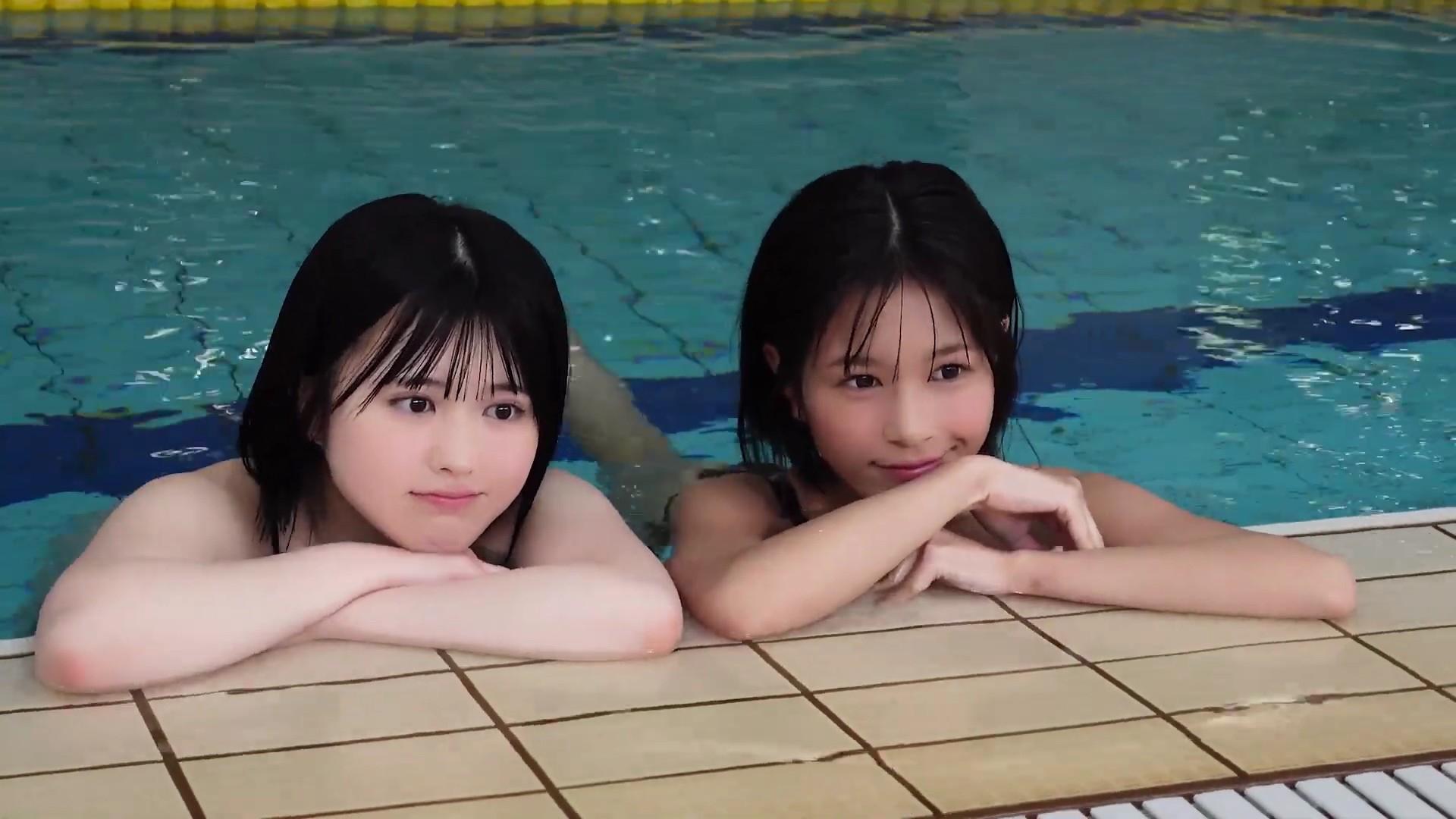 夏芽すずと池田レイラの魅力的な水着グラビア 15枚目