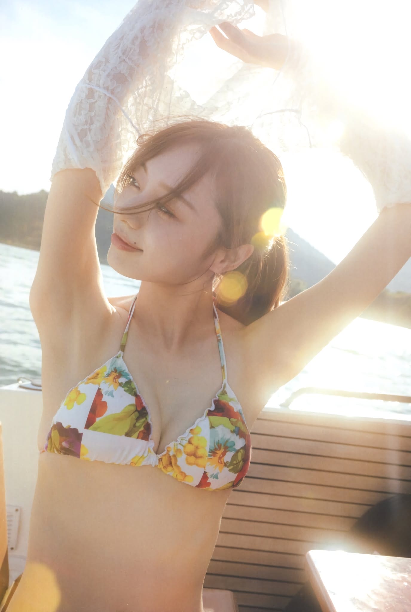梅澤美波(うめざわみなみ)グラビア水着画像 1枚目