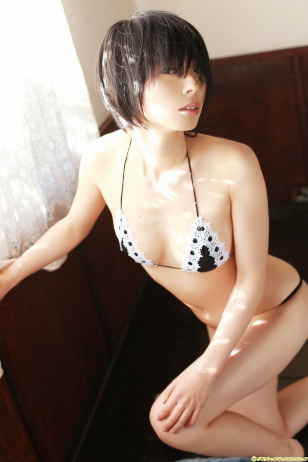 里中あや ビキニ画像!若い頃のかわいさと美スタイルがたまらない! 23枚目
