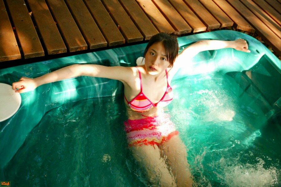 長澤まさみ ビキニ画像!若い頃のかわいさと抜群スタイルがたまらない! 20枚目