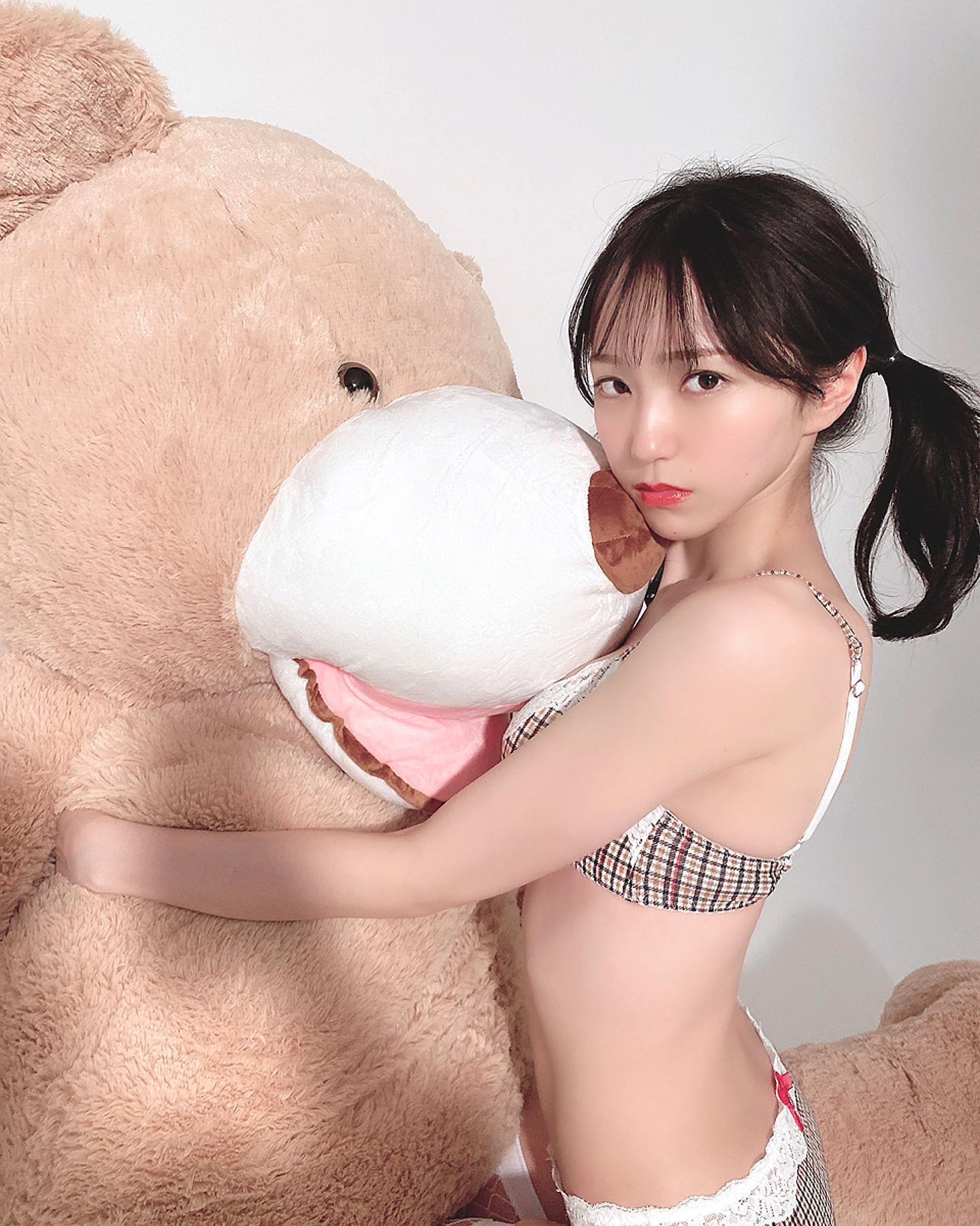 野口衣織 水着グラビア画像エロ画像 12枚目