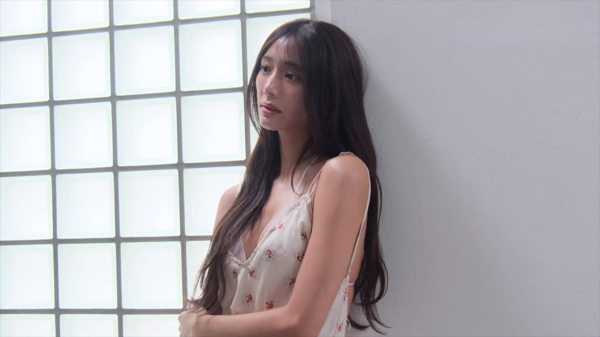 斎藤恭代の最新水着グラビアが神レベル!奇跡の9頭身美ボディに釘付け 30枚目