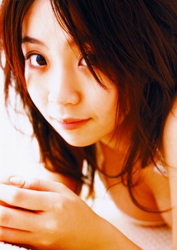 秋山奈々 ビキニ画像!若い頃のかわいさと美スタイルがたまらない! 25枚目