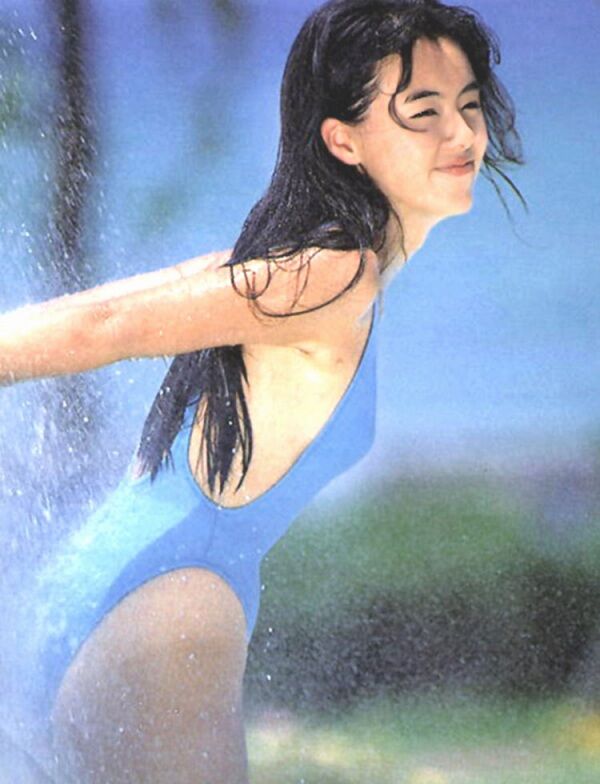田中律子 水着画像!若い頃の爽やかな笑顔がたまらない! 27枚目
