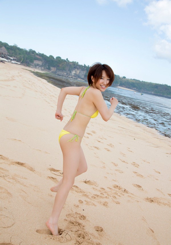 浅倉結希 ビキニ画像!若い頃のかわいさと抜群スタイルがたまらない! 22枚目