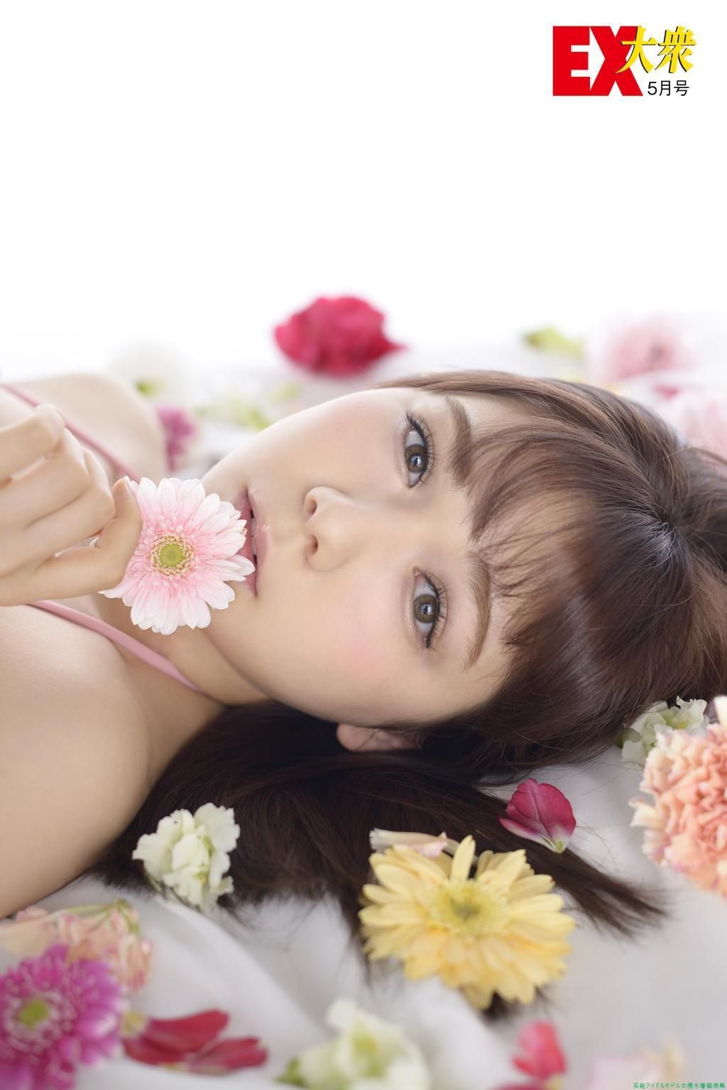 HKT48村重杏奈水着ビキニグラビア 8枚目
