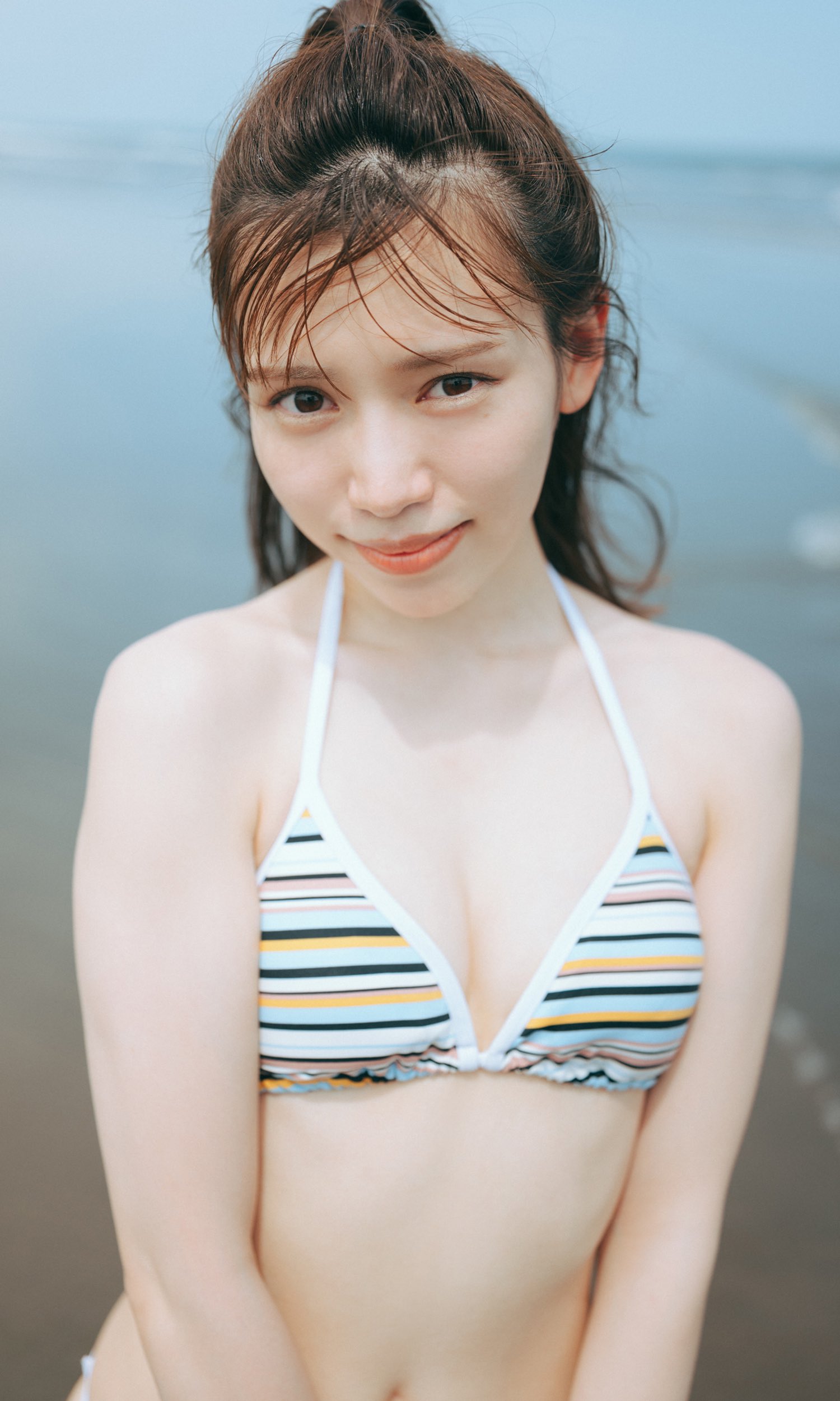 運上弘菜 水着グラビア画像 9枚目