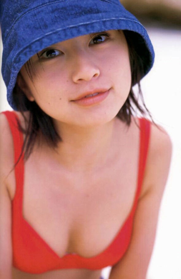 鈴木亜美 グラビア画像!若い頃のかわいさと美スタイルがたまらない! 8枚目