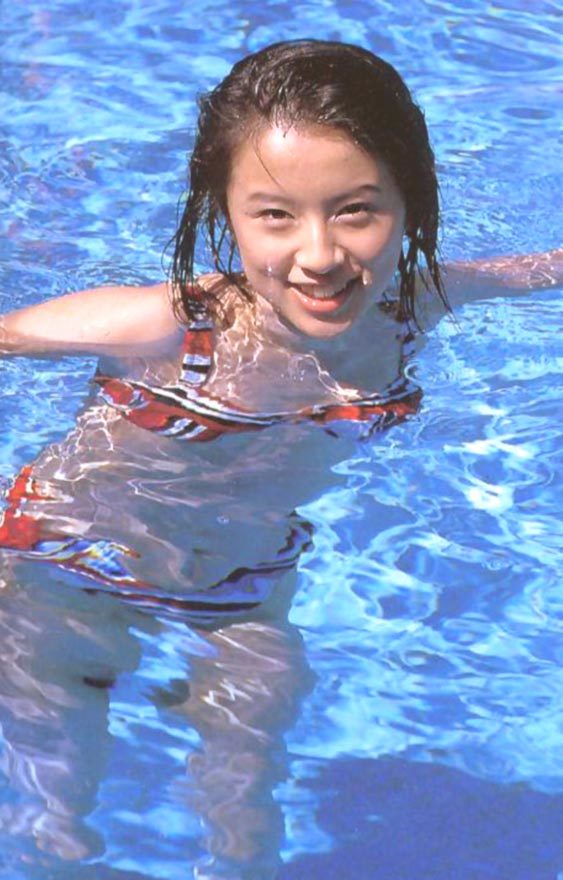 鈴木亜美 グラビア画像!若い頃のかわいさと美スタイルがたまらない! 26枚目