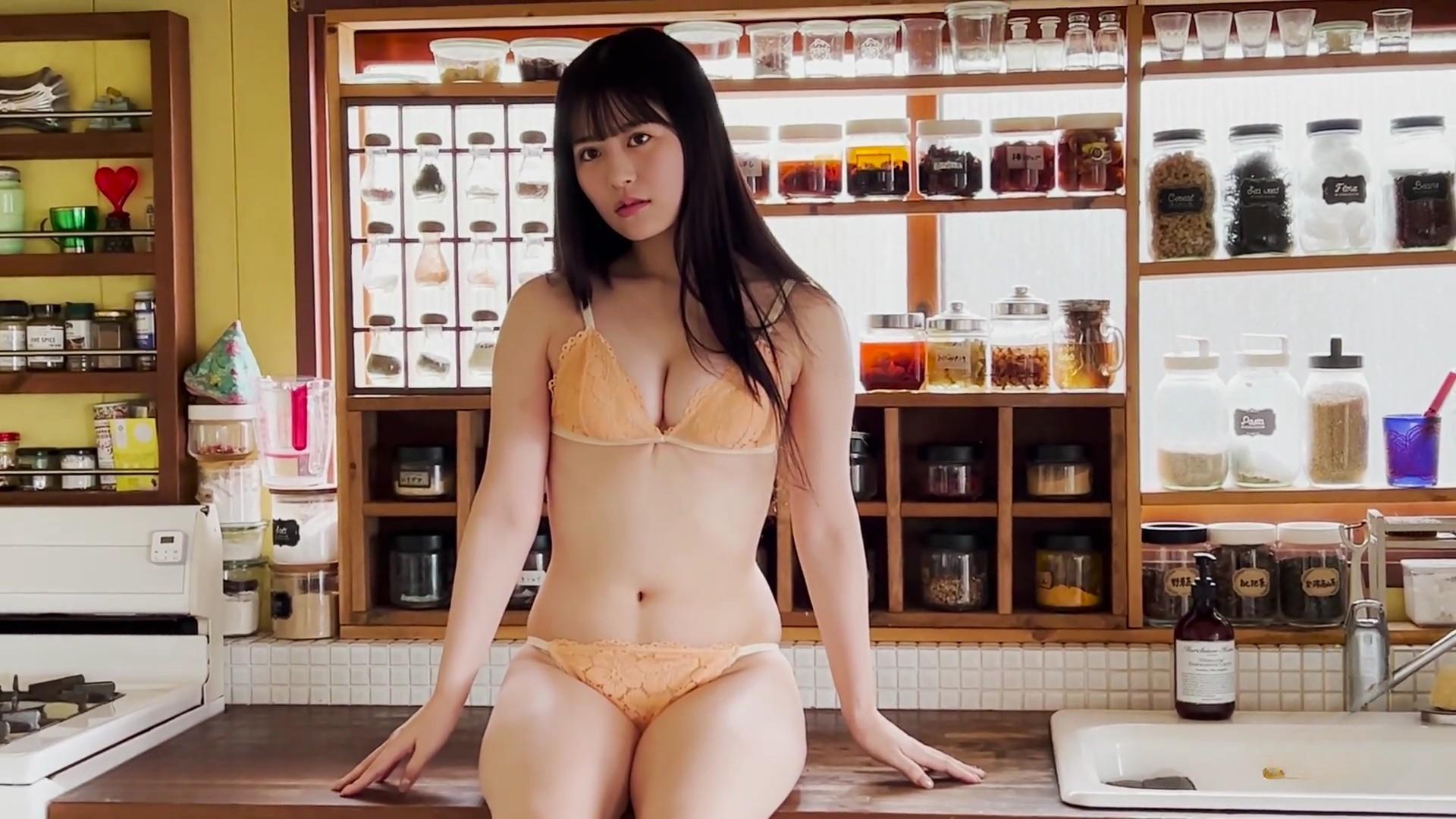 月足天音 水着画像 5枚目
