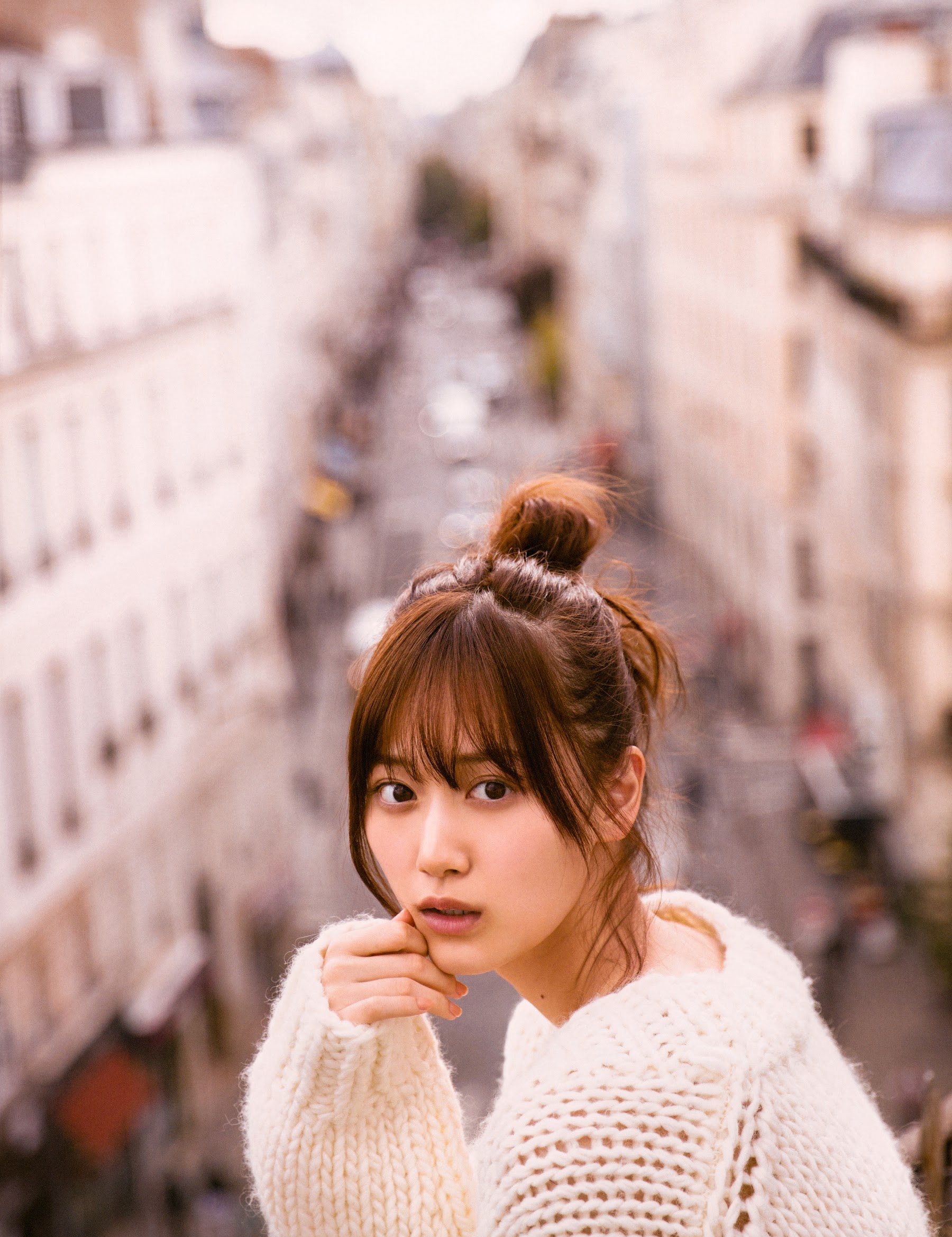 乃木坂46 山下美月1st写真集「忘れられない人」 2枚目