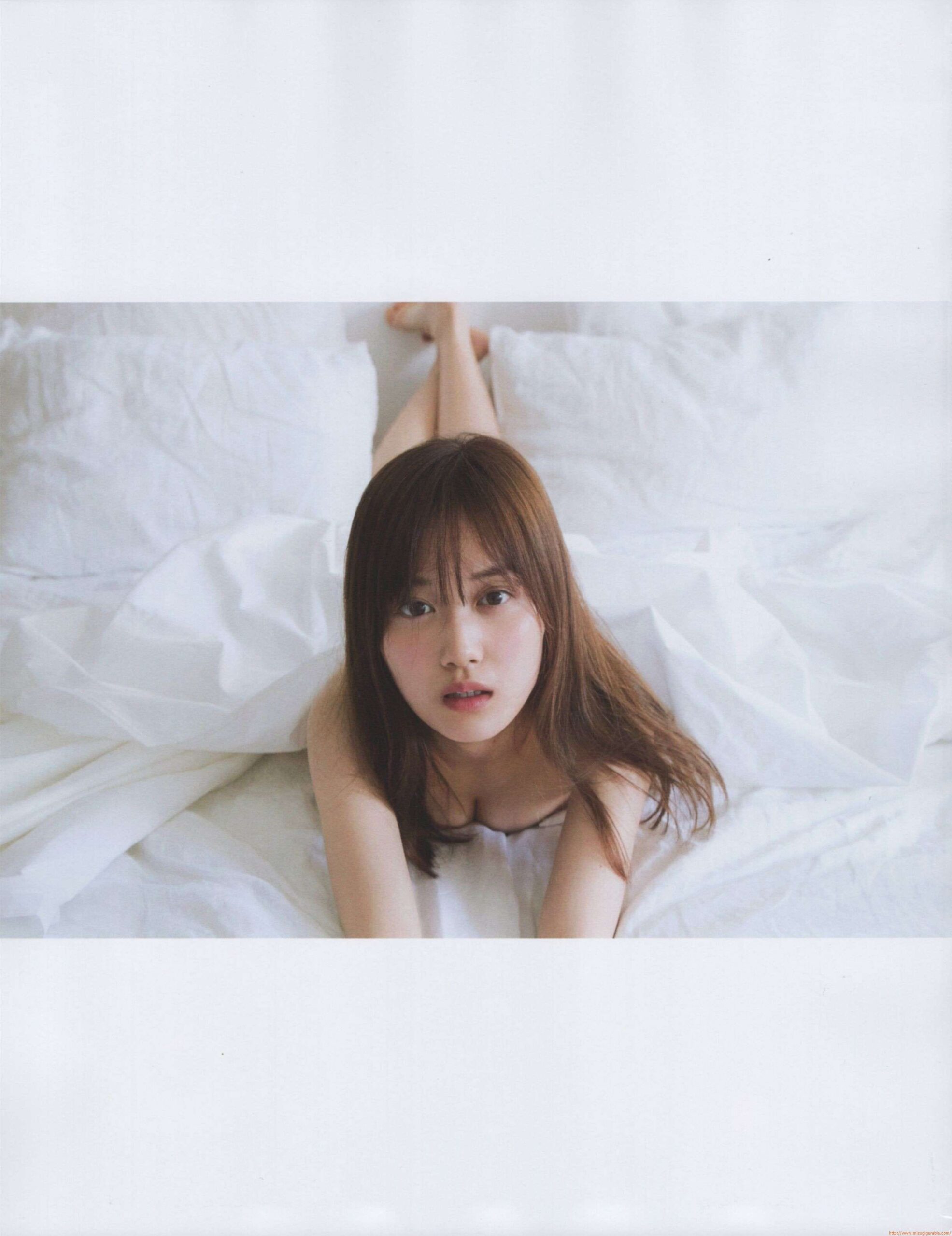 山下美月、魅力溢れる水着姿でファンを魅了!乃木坂46の輝く星 11枚目