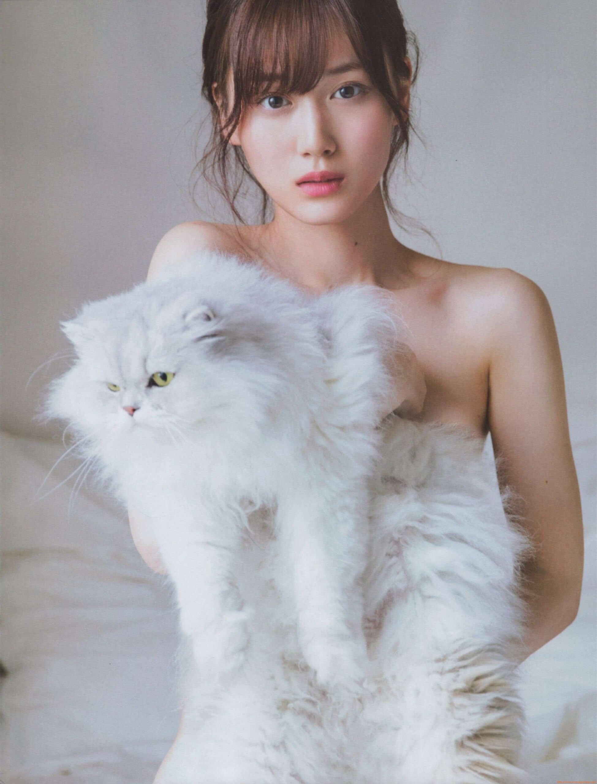 山下美月、魅力溢れる水着姿でファンを魅了!乃木坂46の輝く星 17枚目