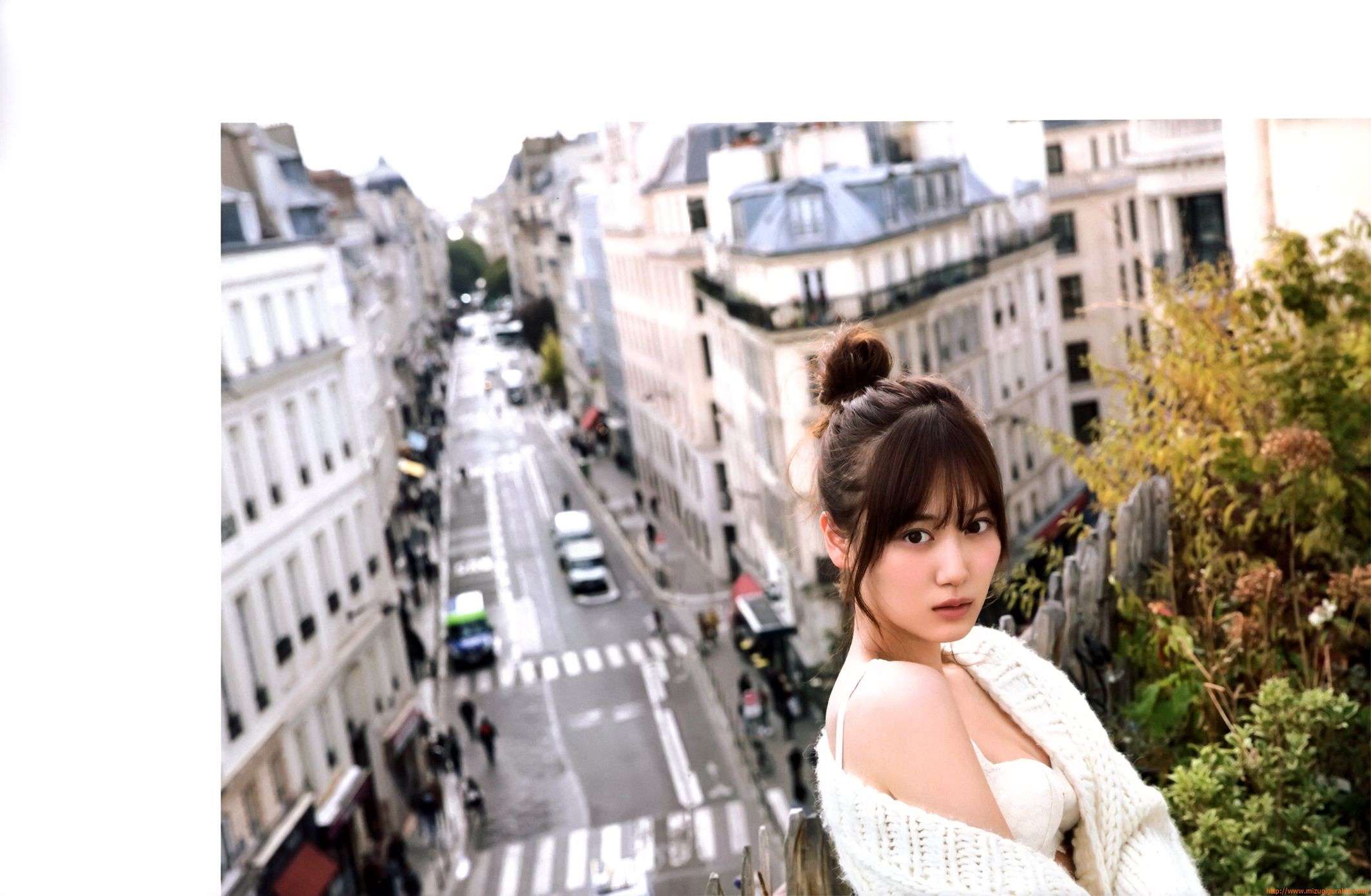山下美月、魅力溢れる水着姿でファンを魅了!乃木坂46の輝く星 23枚目