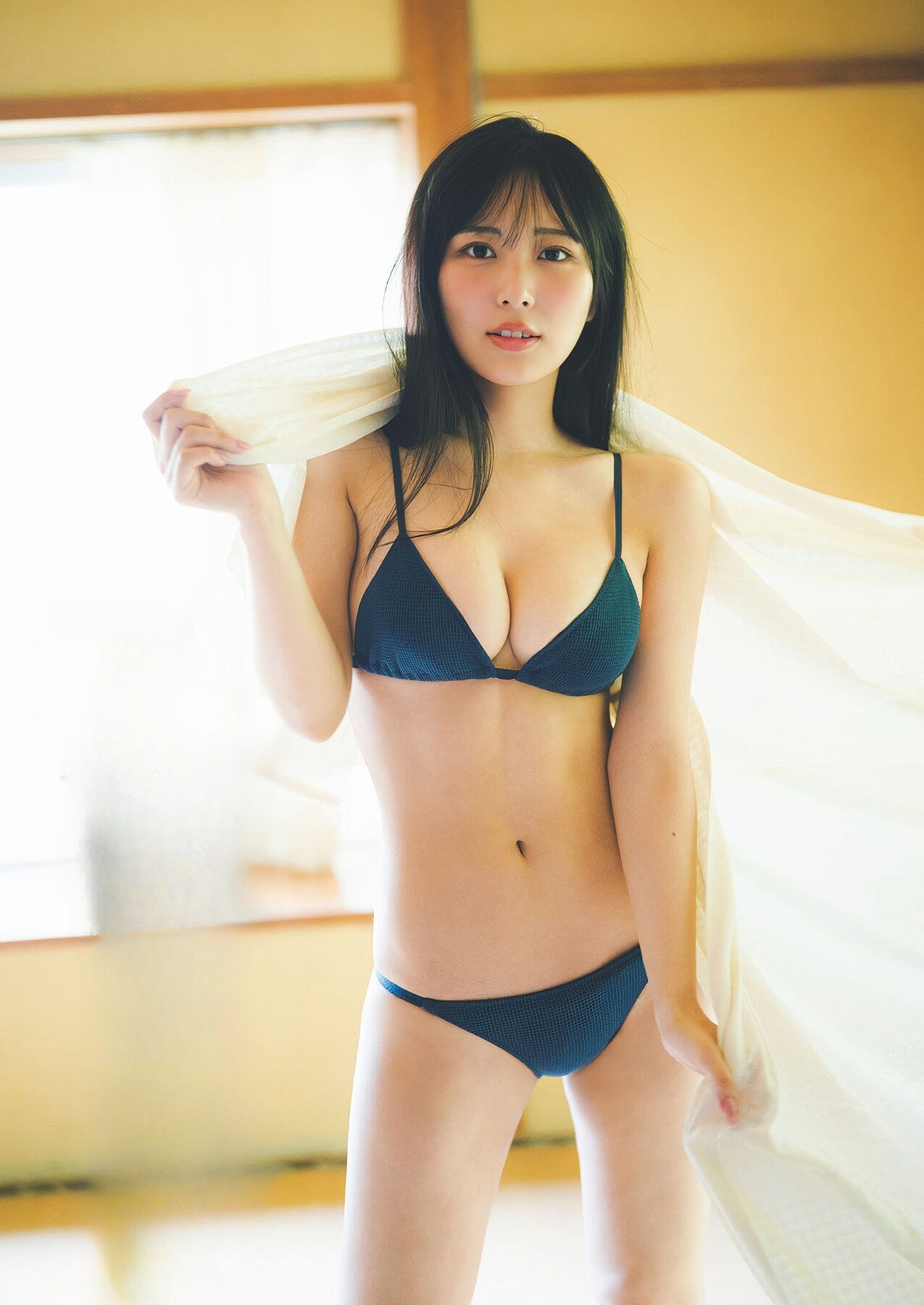 逢田珠里依 最新グラビア水着画像 9枚目