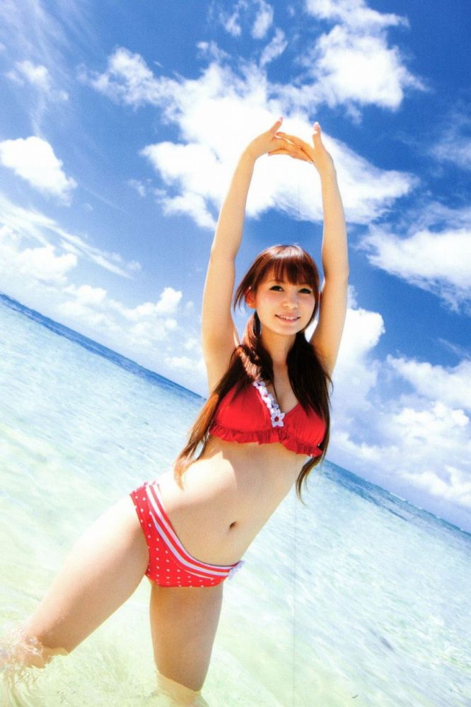 中川翔子 ビキニ画像!若い頃のかわいさと美スタイルがたまらない! 29枚目
