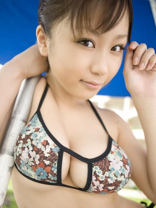 西田麻衣 ビキニ画像!若い頃のかわいさと抜群スタイルがたまらない! 22枚目