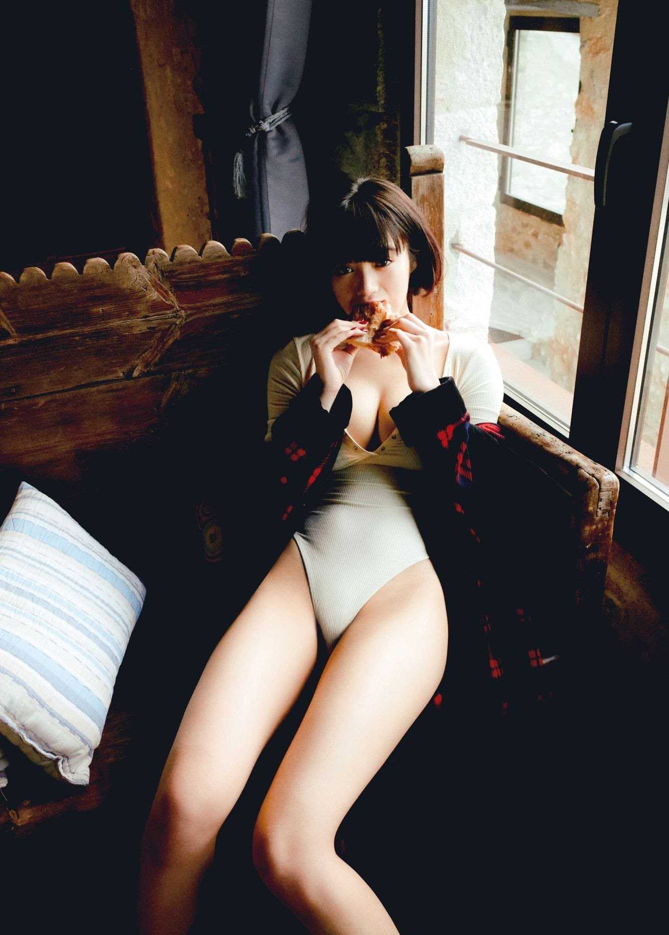 池田エライザ グラビア水着下着画像 21枚目