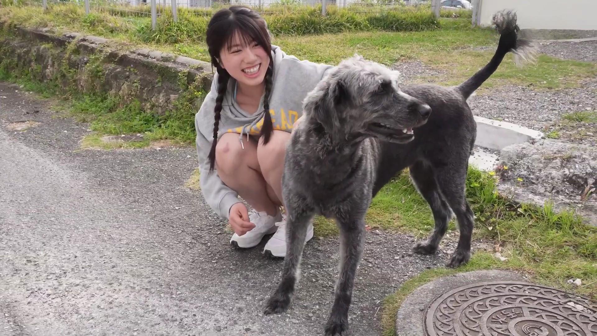 2026年最強の新人・加藤玲菜、圧巻の水着グラビア解禁!ヤンマガ表紙を飾った“看護学生”の素顔 15枚目