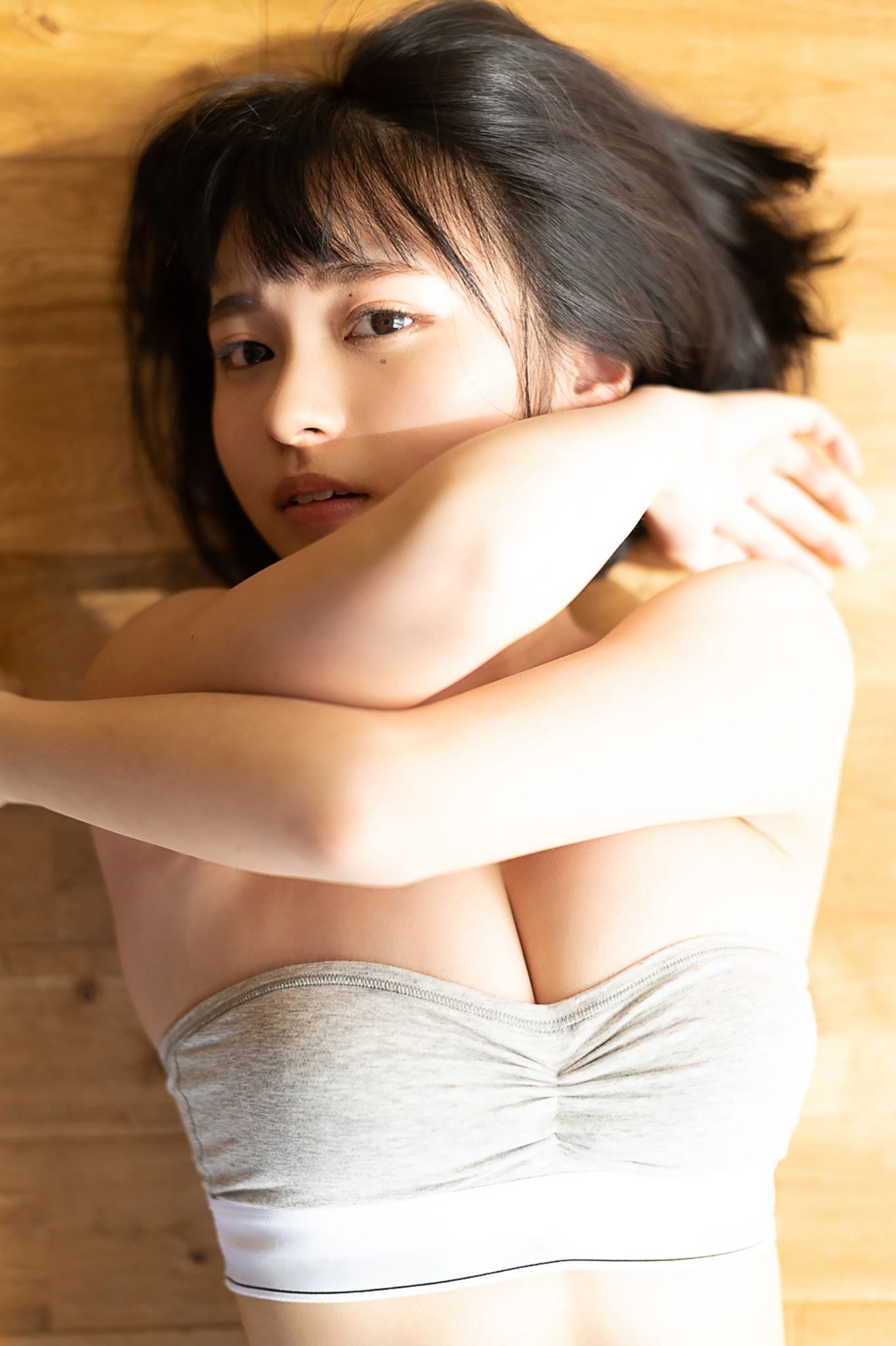 桐原美月 グラビア水着エロ画像 ビキニ 9枚目
