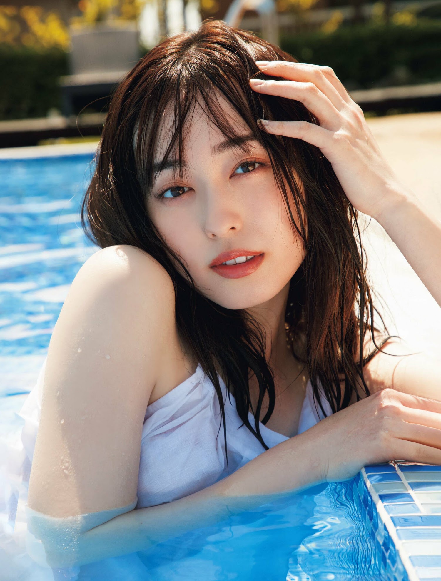 Friday 2023.04.14 福原遥 初めての美肌 1枚目