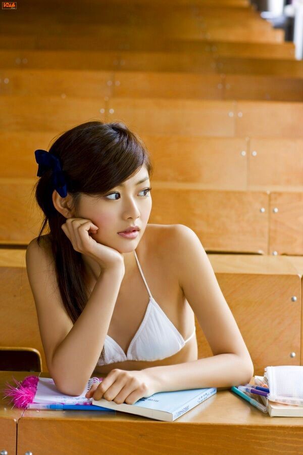 さとう里香 ビキニ画像!若い頃のかわいさと抜群スタイルがたまらない! 25枚目