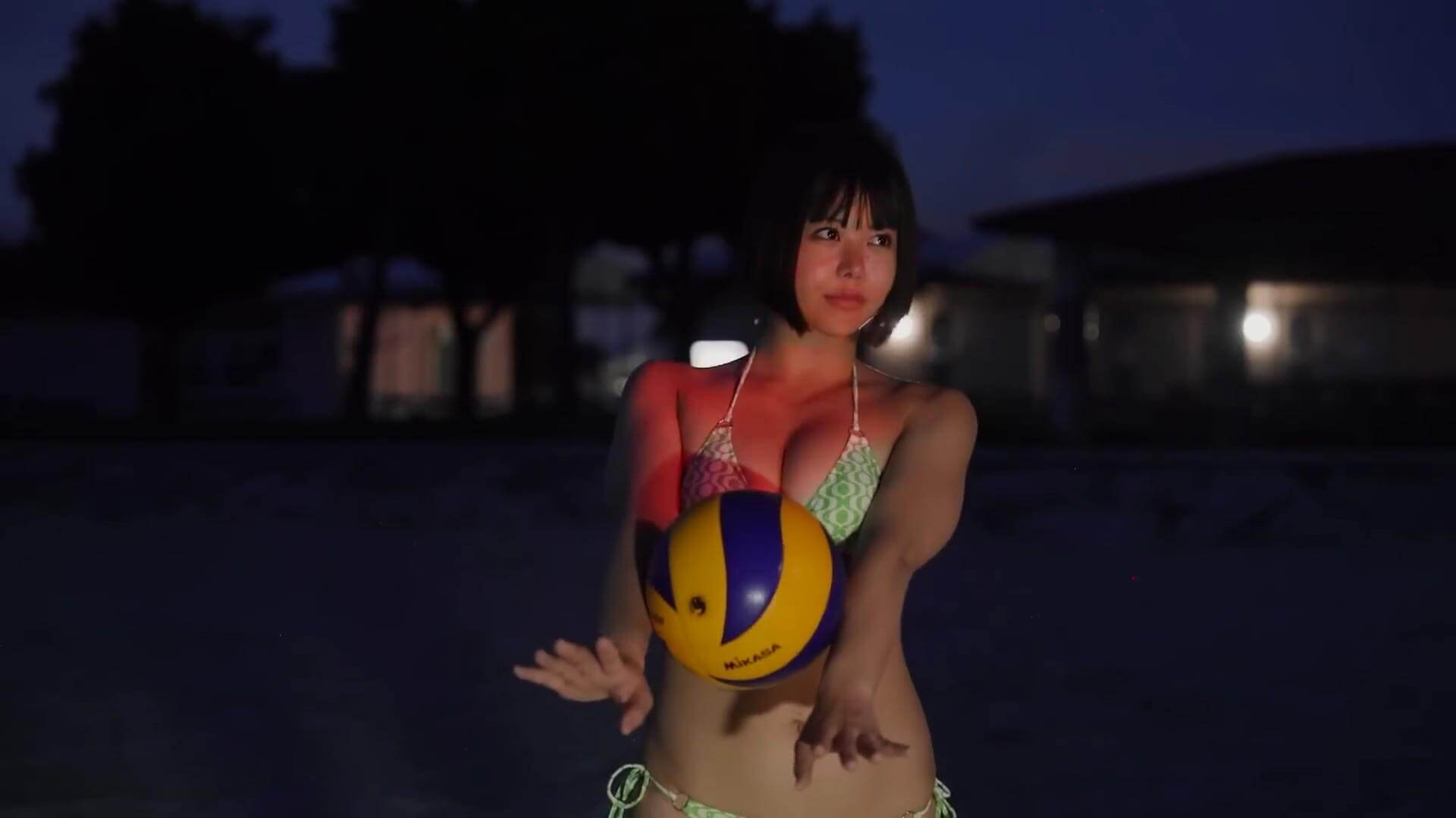 ちなぷぷ最新水着グラビア!TikTokで話題のグラエンサーの魅力 1枚目