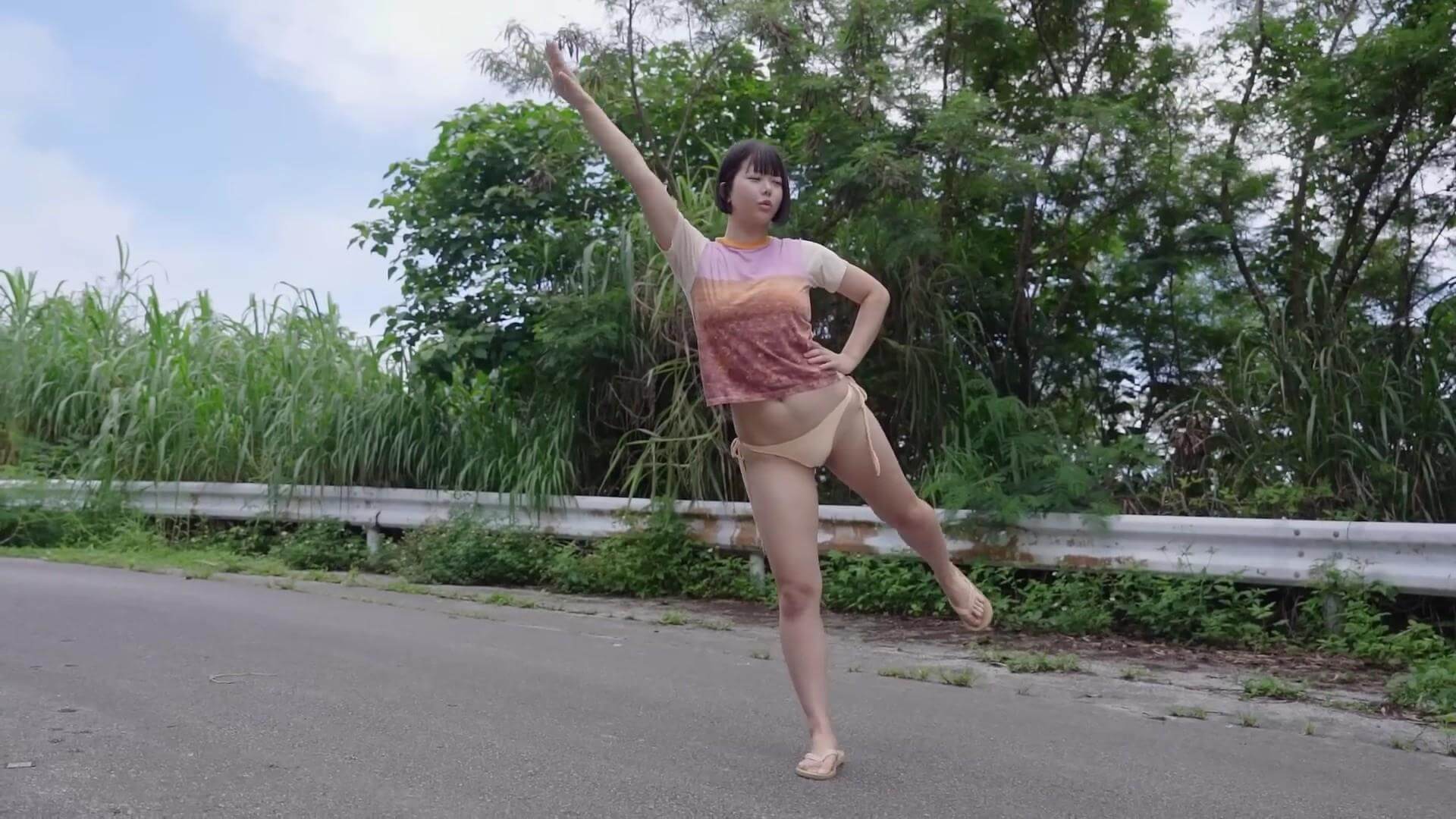 ちなぷぷ最新水着グラビア!TikTokで話題のグラエンサーの魅力 5枚目