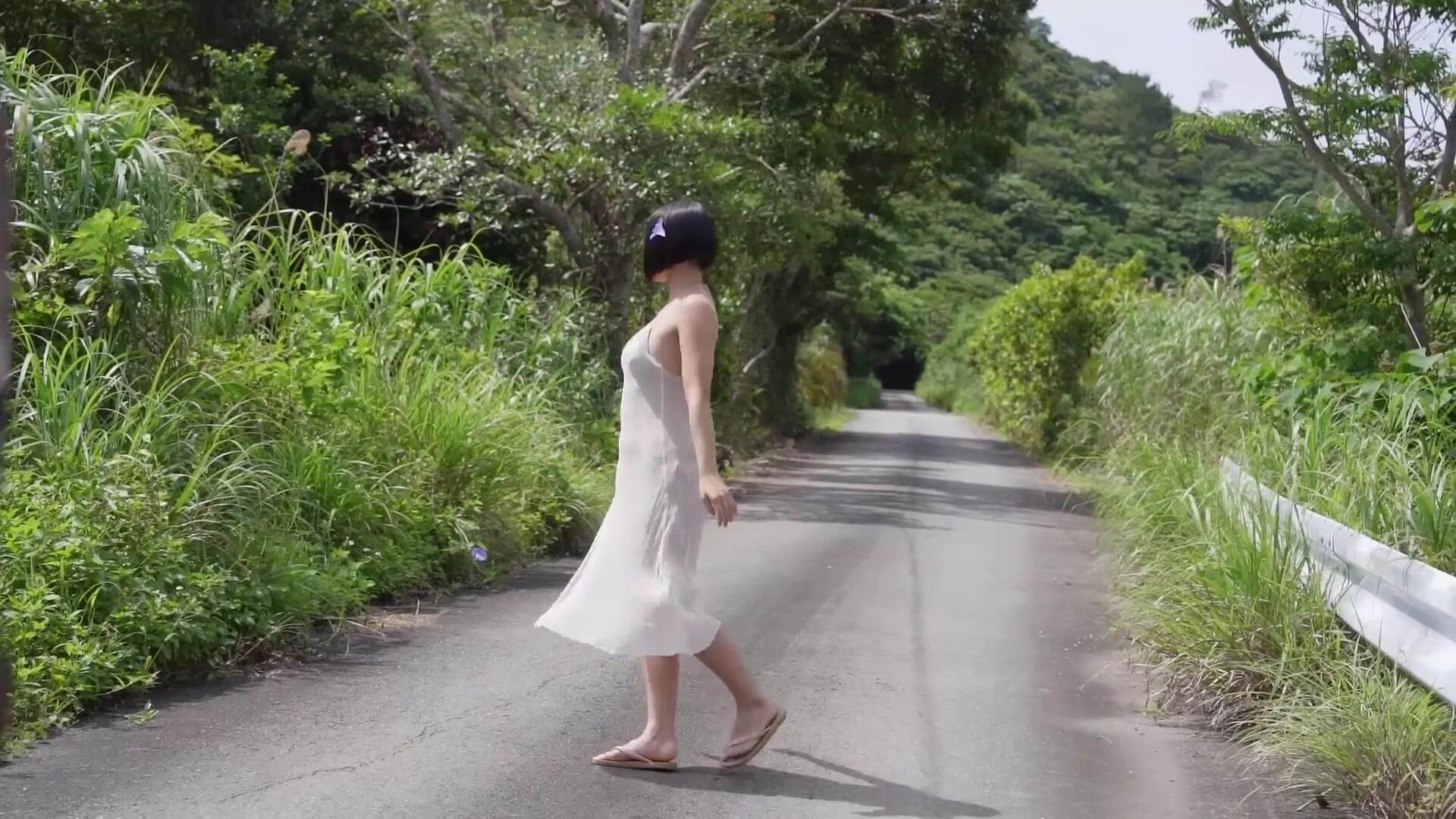 ちなぷぷ最新水着グラビア!TikTokで話題のグラエンサーの魅力 10枚目