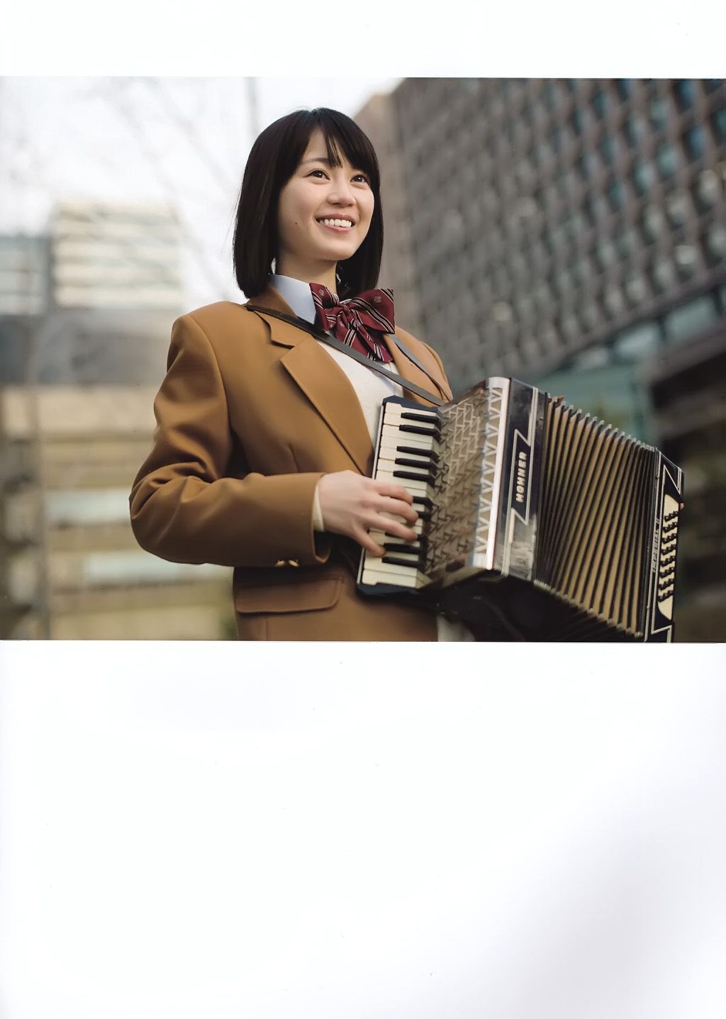 生田絵梨花、兒玉遥 《Graduation 高校卒業》[PB写真集] 3枚目