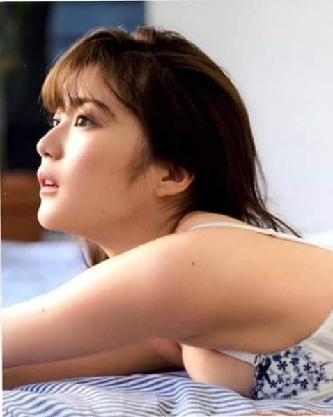 生田絵梨花、乃木坂46の才色兼備なピアニストが水着姿で魅了 18枚目